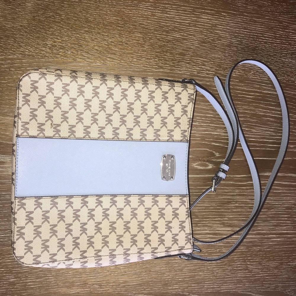 Michael Kors Large Messenger Crossbody